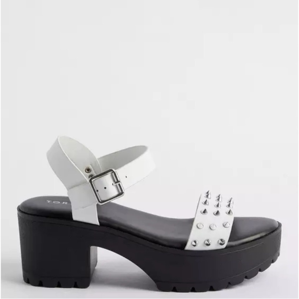 Torrrid white studded Sandals 7.5WW